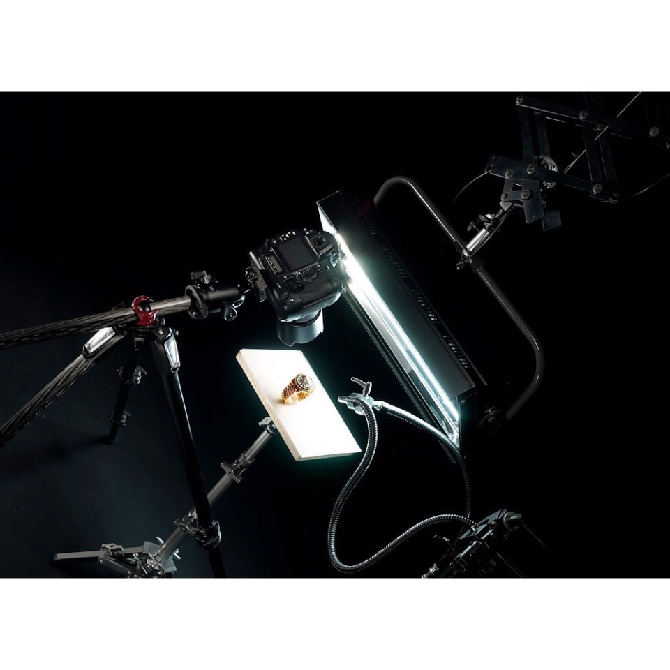 Manfrotto tripod MT055CXPRO3 - Image 8