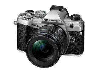 OM SYSTEM OM-5 12-45mm F4.0 PRO Kit Silver